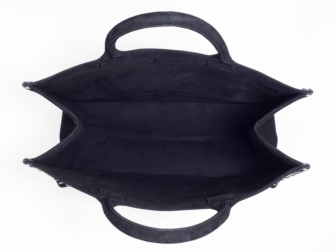 Bag styling