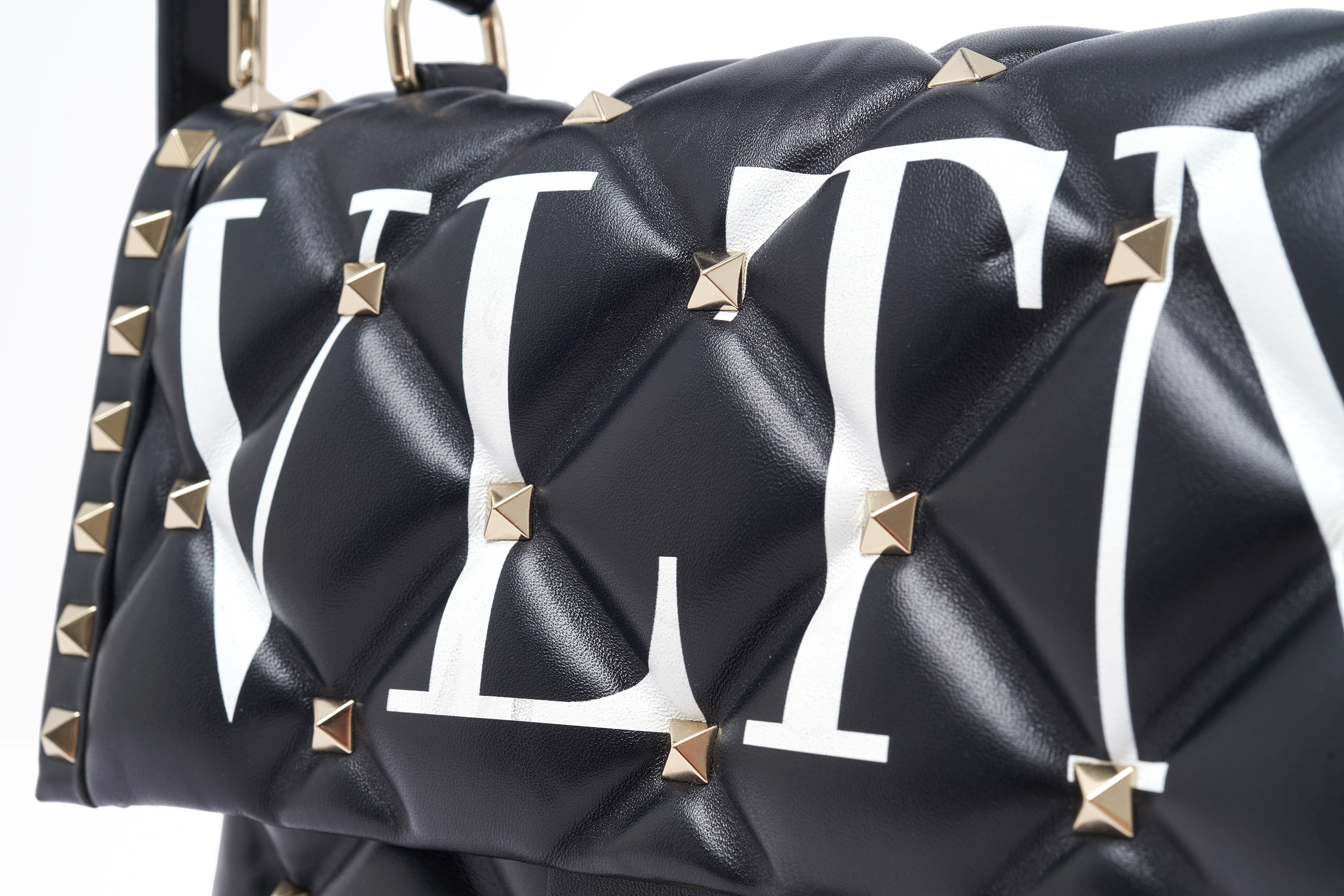 VLTN logo detail