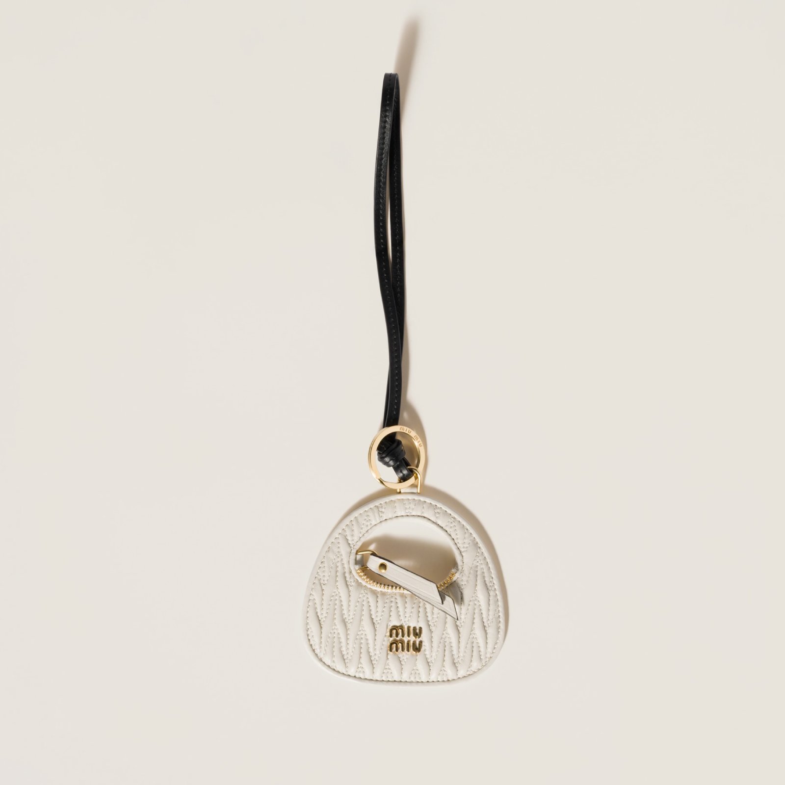 Arcadie charm detail