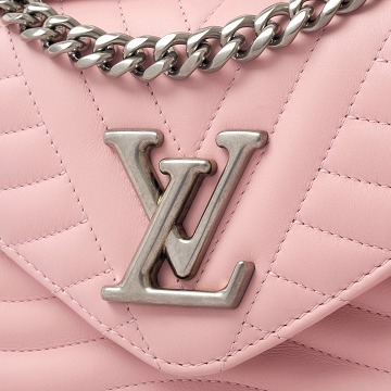 Handbag worn as clutch