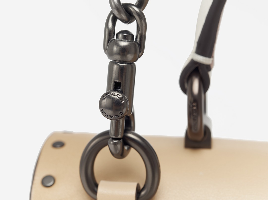 Strap Hardware Detail