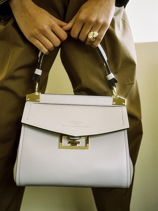 Mystic Bag styled look 3