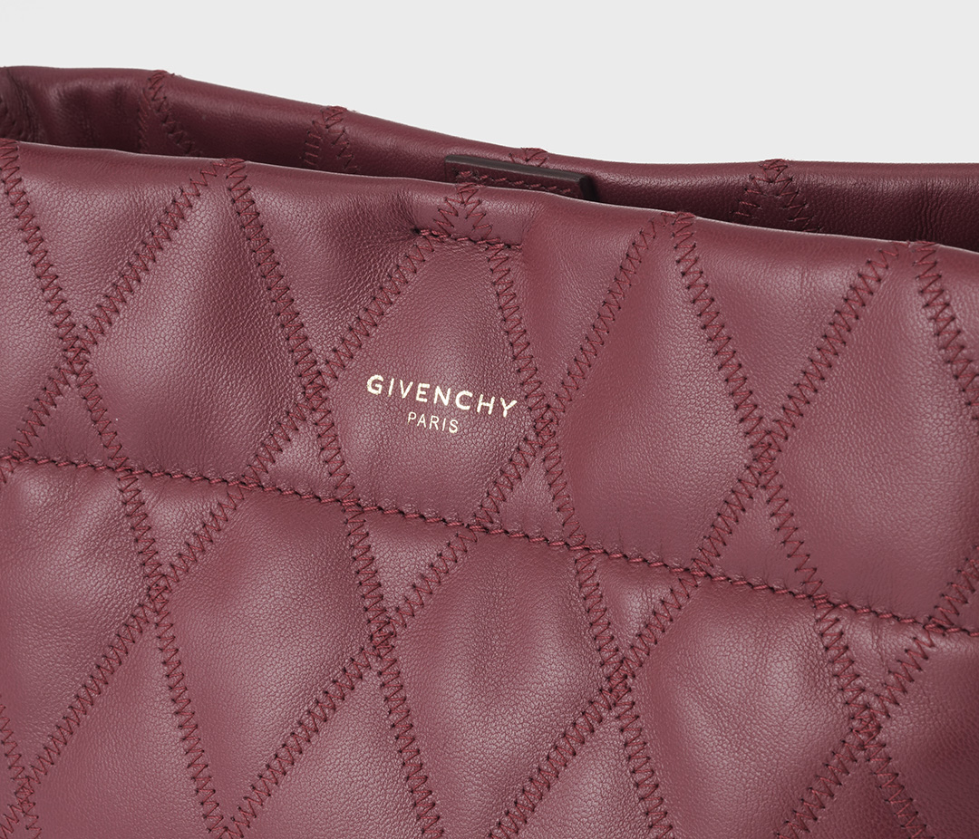 Givenchy Logo Detail