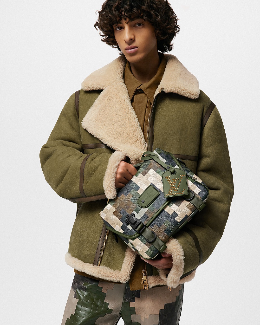 LV Trail Bag Overview