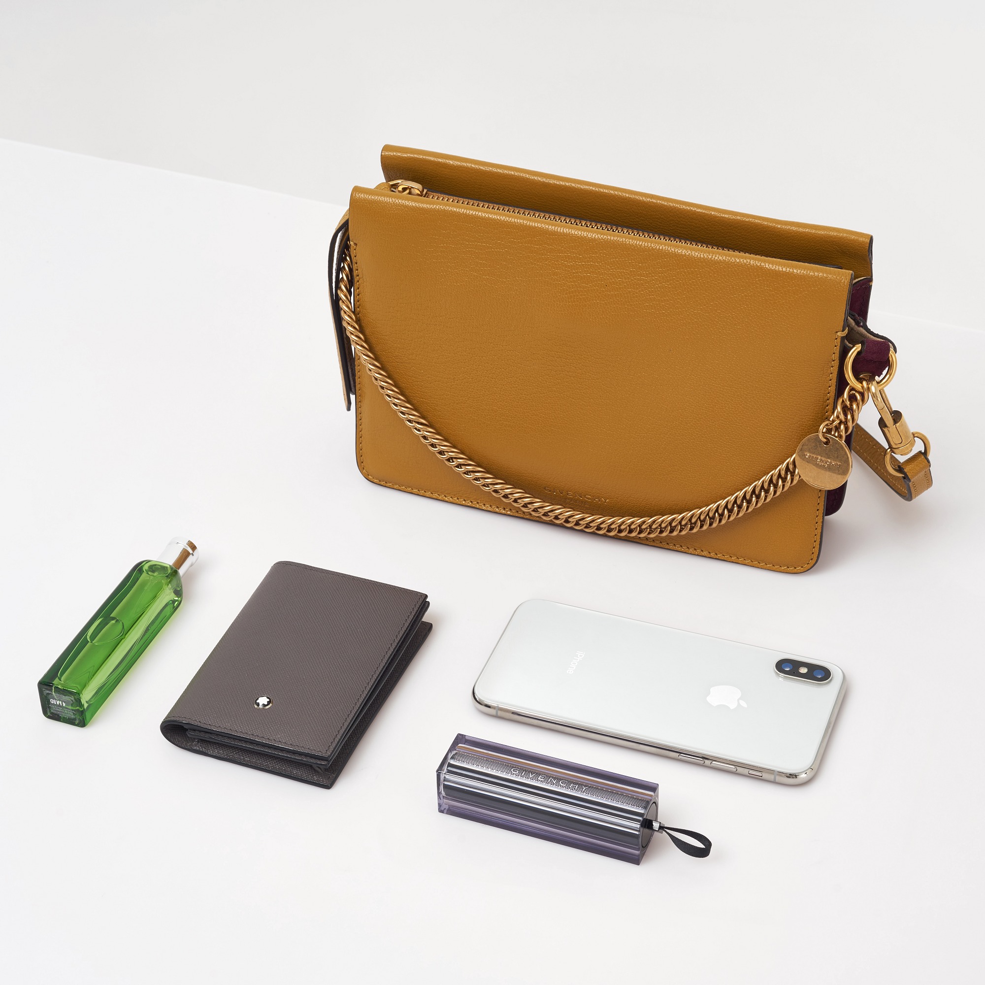 Givenchy Cross3 Contents 2