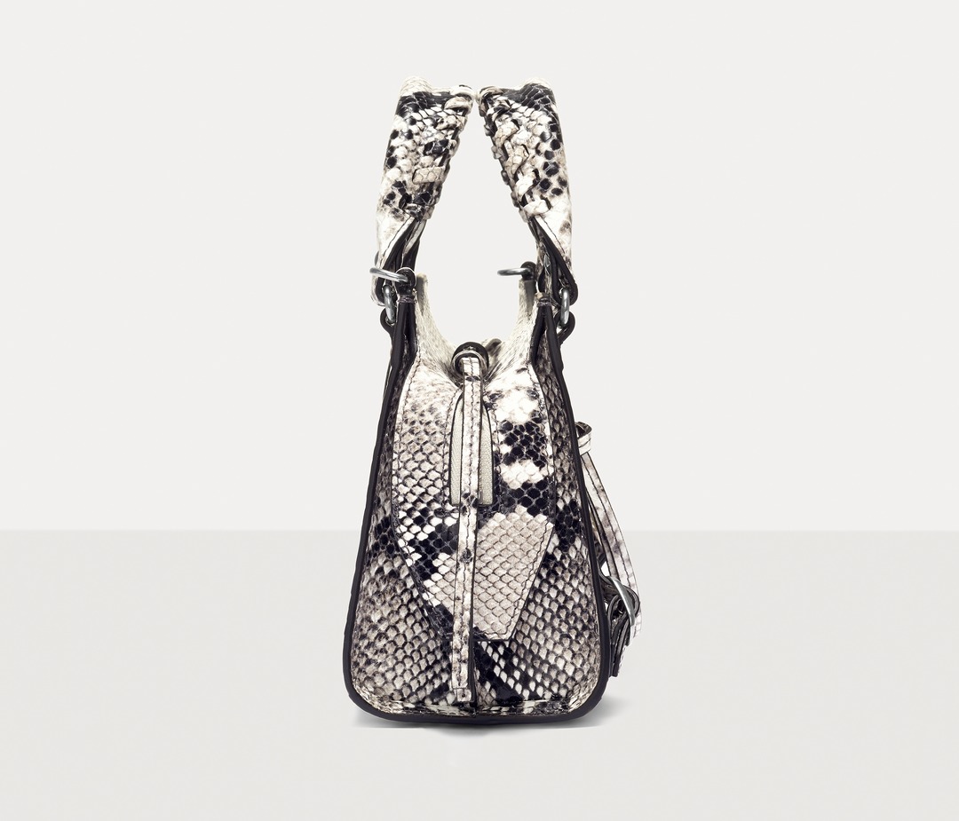Balenciaga Neo Classic Bag - Detail View