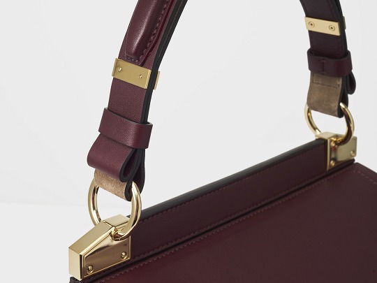 Mystic Bag handle construction