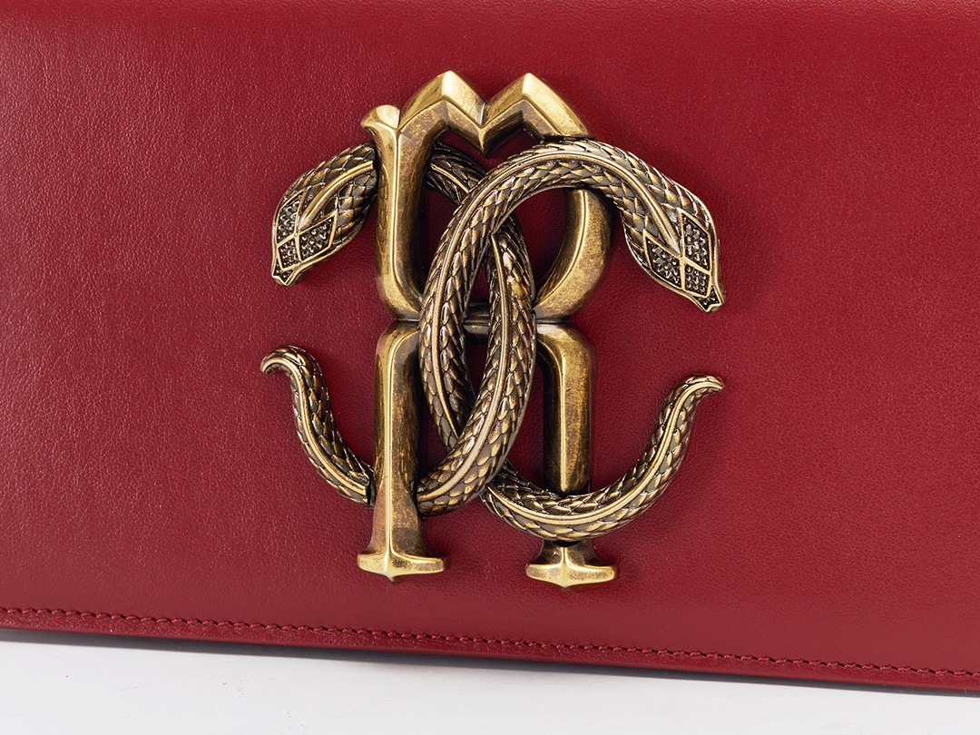 Clasp Detail