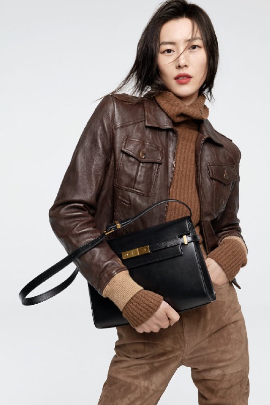 Street Style with Manhattan Bag