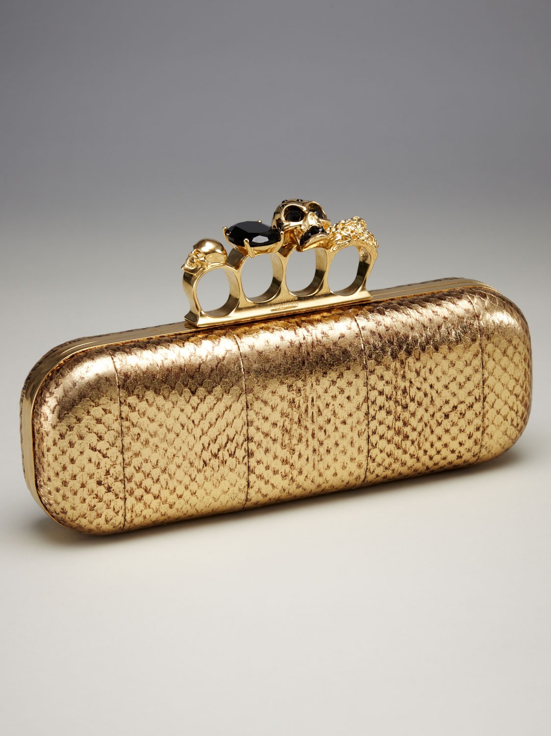 Knuckle clutch detail