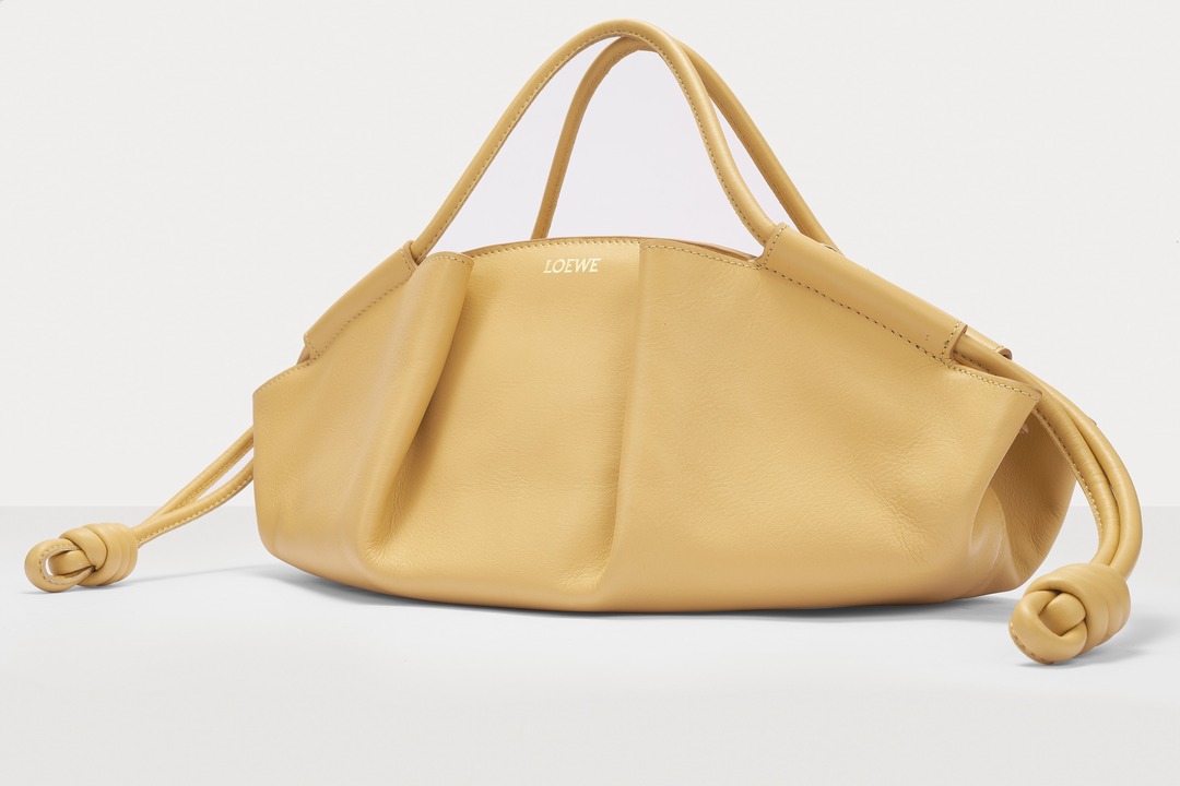 Paseo Bag Handle Detail