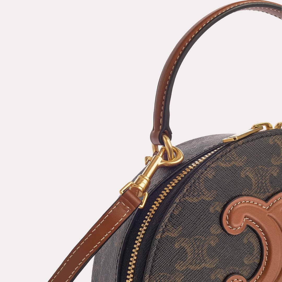 Bag Handle Detail