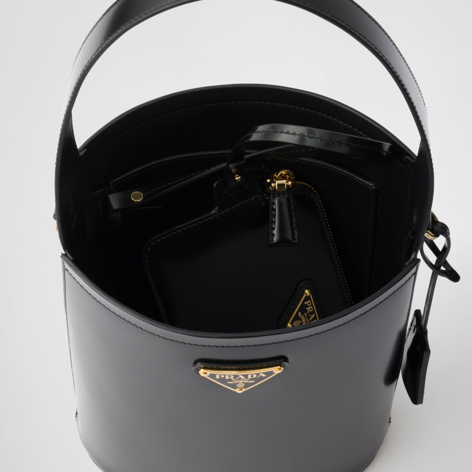 PRADA bucket bag detail 3