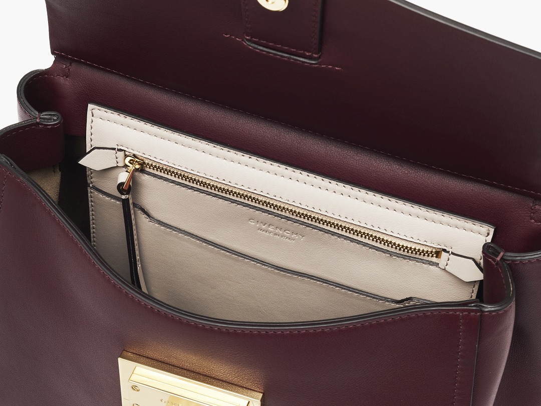 Mystic Bag interior