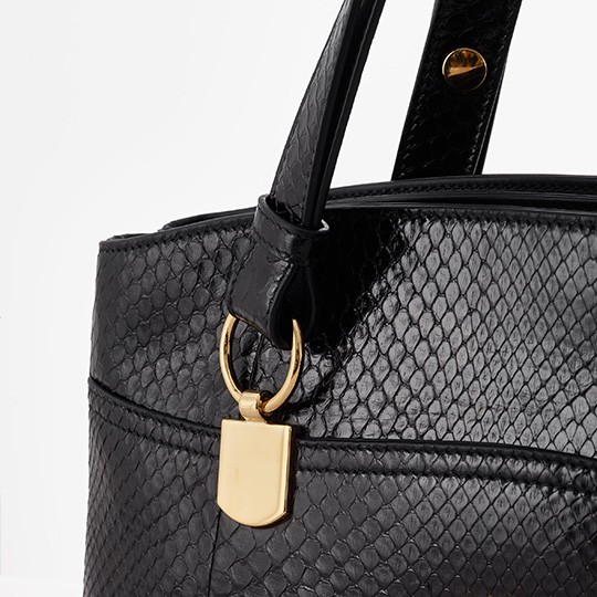 Arli strap detail