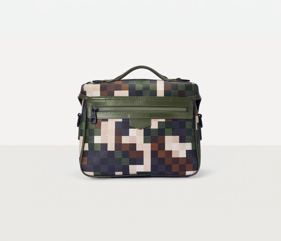 LV Trail Bag Front View