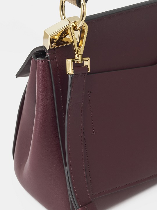 Mystic Bag strap detail
