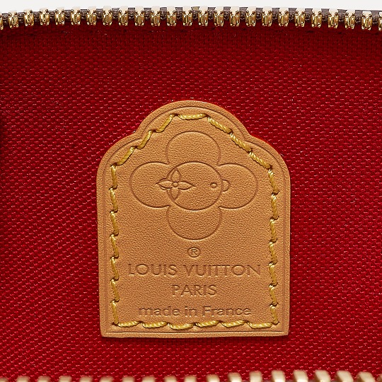 Bag interior empty