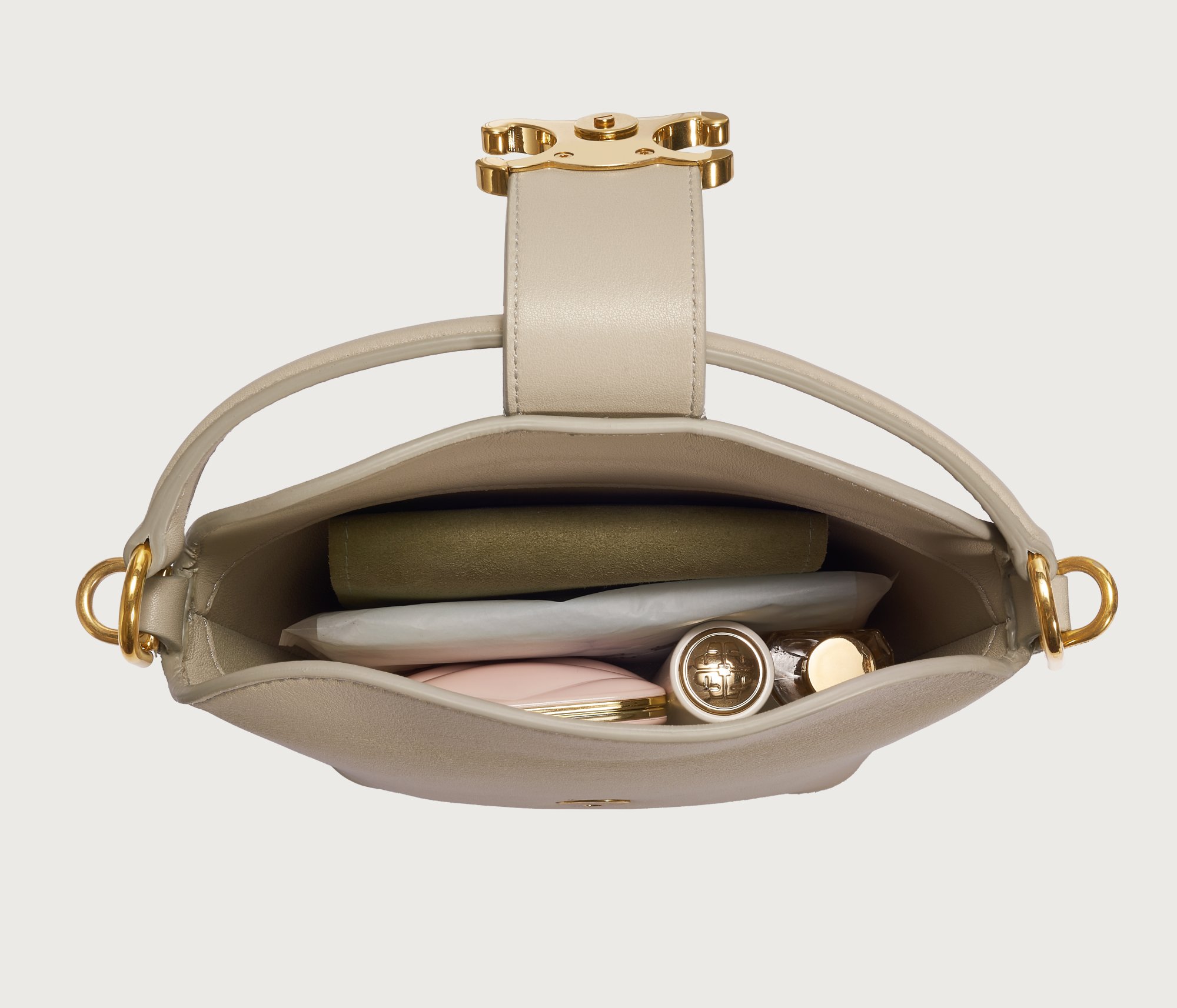 Bag contents demonstration
