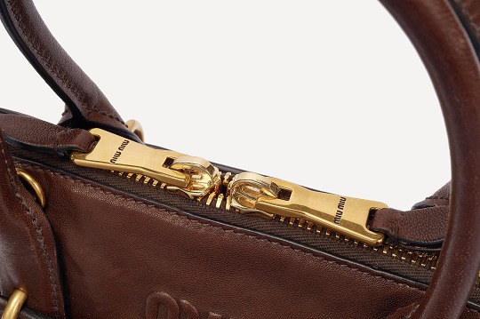 Zip Closure Detail